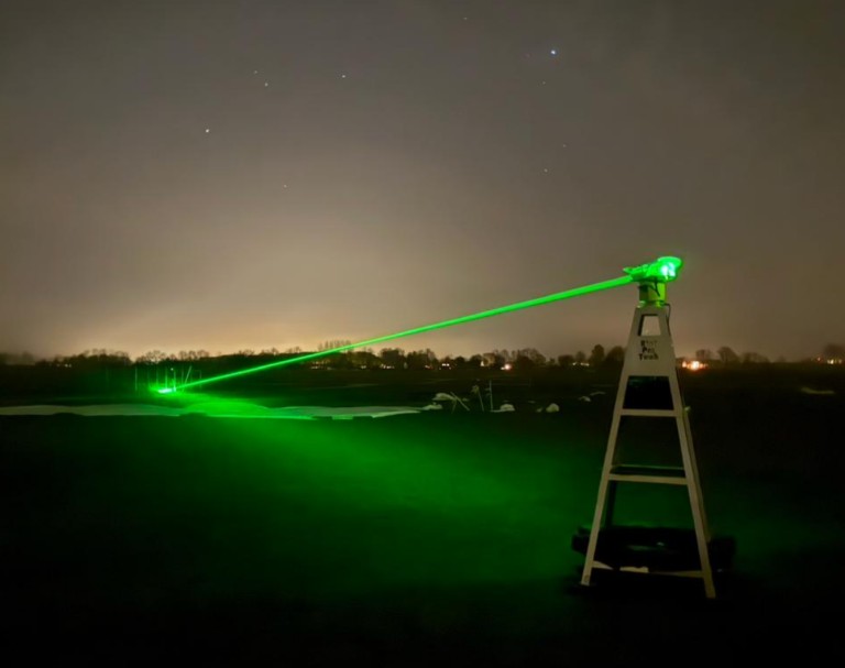 Protection laser oiseaux cultures